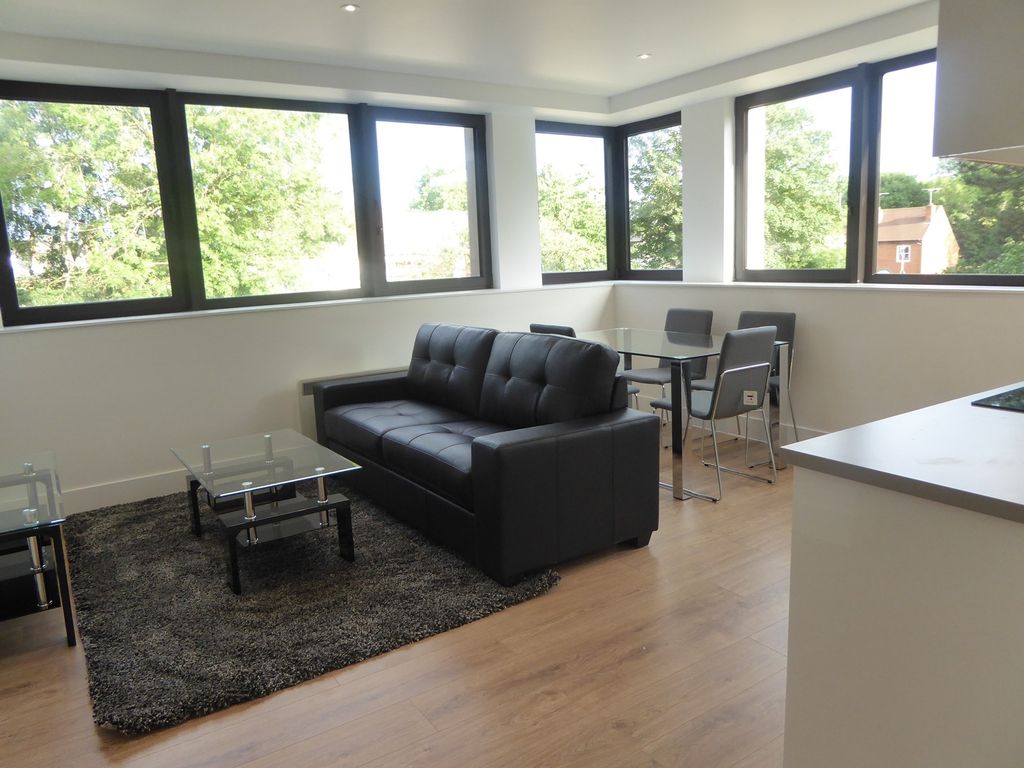 2 bed flat to rent in Hanover House, Reading RG1, £1,400 pcm Zoopla
