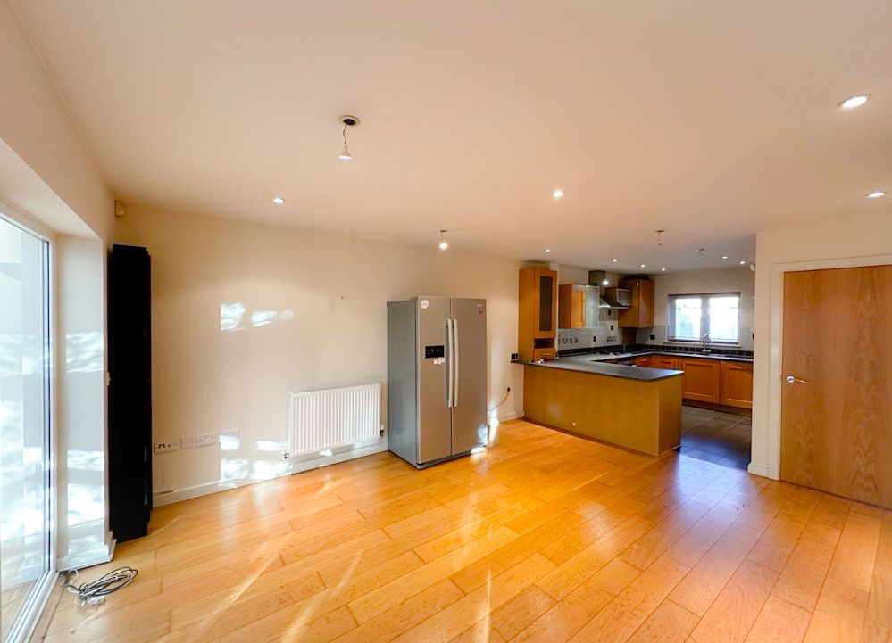 3 bed terraced house to rent in Hugo Close, Cassio Metro, Watford WD18