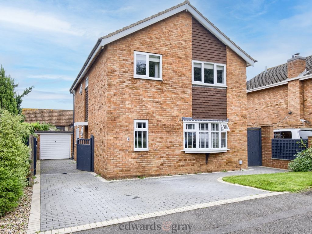 4 bed detached house for sale in Chestnut Grove, Coleshill B46, £
