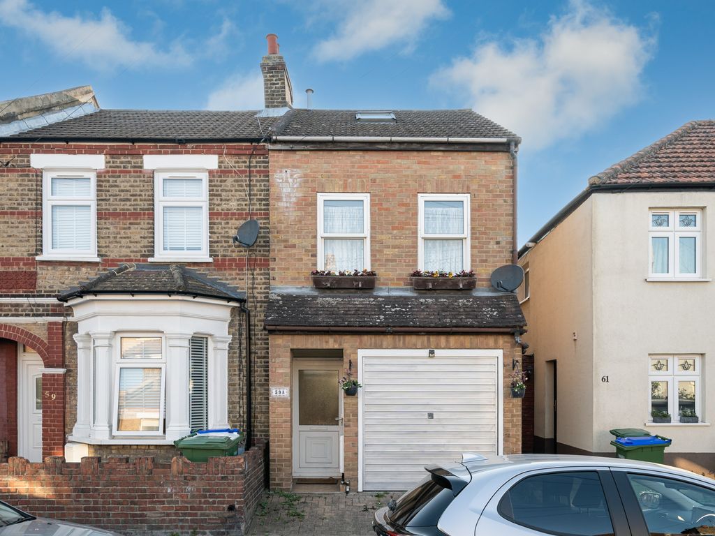 2 bed end terrace house for sale in Granville Road, Welling, Kent DA16
