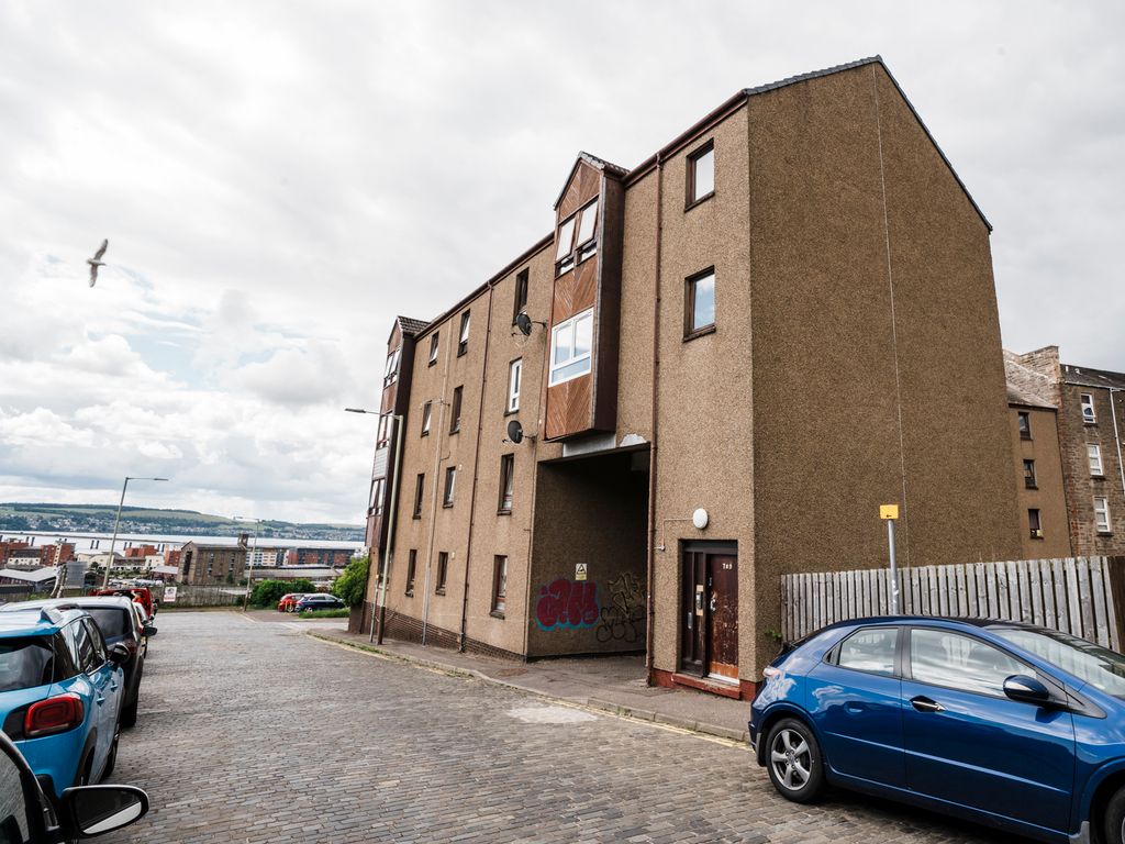 2 bed flat for sale in Robertson Street, Dundee DD4 Zoopla