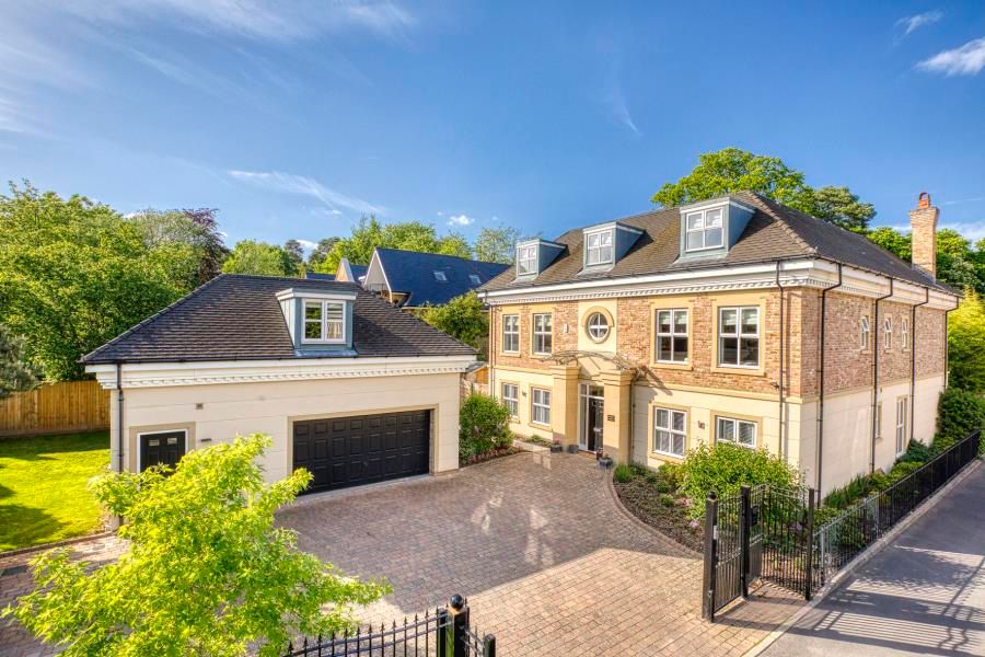 6 bed detached house for sale in Summerwood, Ascot SL5 Zoopla