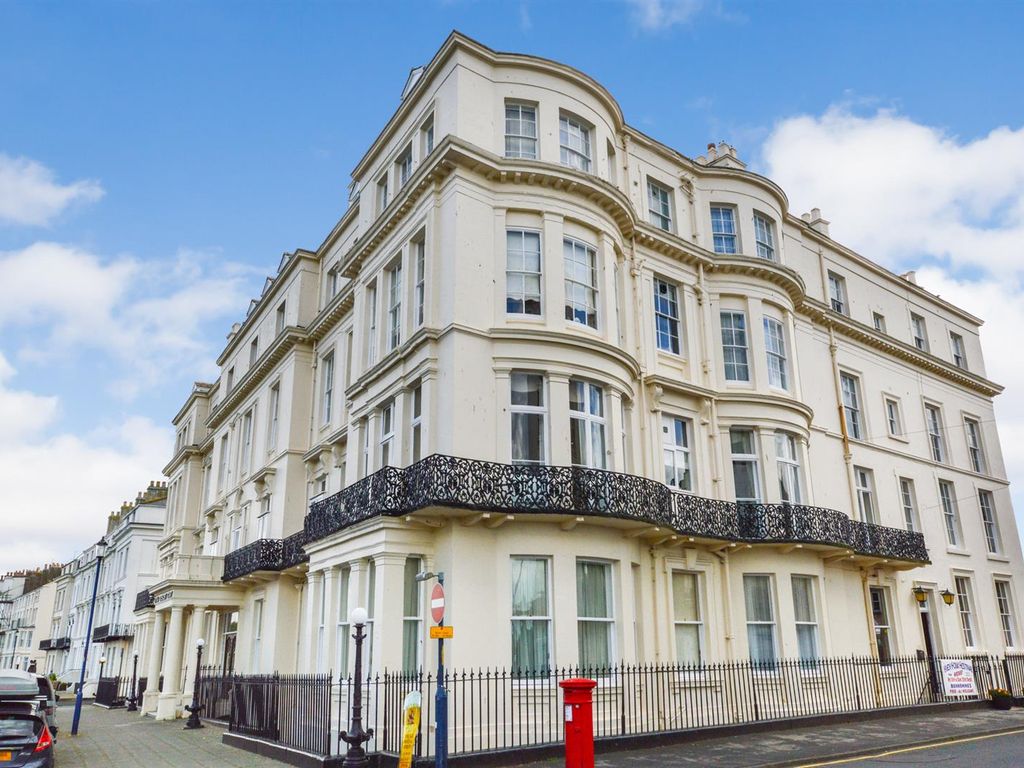 3 bed flat for sale in Royal Crescent Court, The Crescent, Filey, North