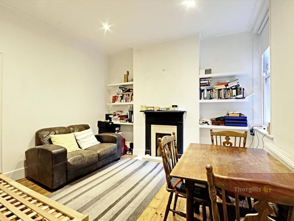 1 bed flat to rent in Royston House, Sulgrave Road, Hammersmith W6 Zoopla
