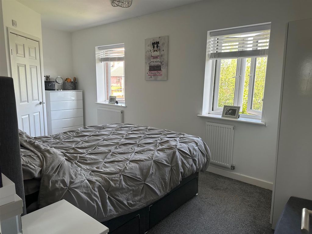 3 bed terraced house for sale in Codys Court, Aldermans Green, Coventry