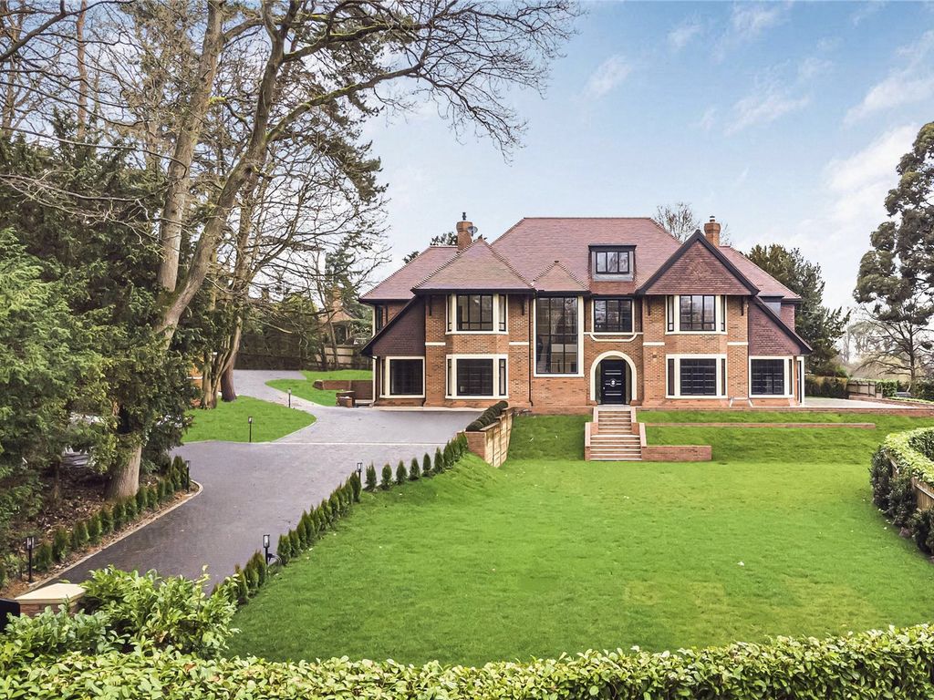 7 bed detached house for sale in Loom Lane, Radlett, Hertfordshire WD7