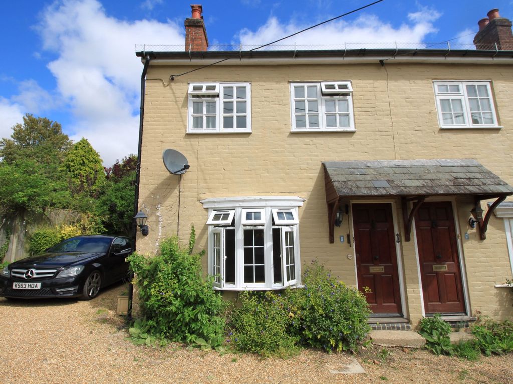2 bed semidetached house for sale in New Road, Southampton SO32, £