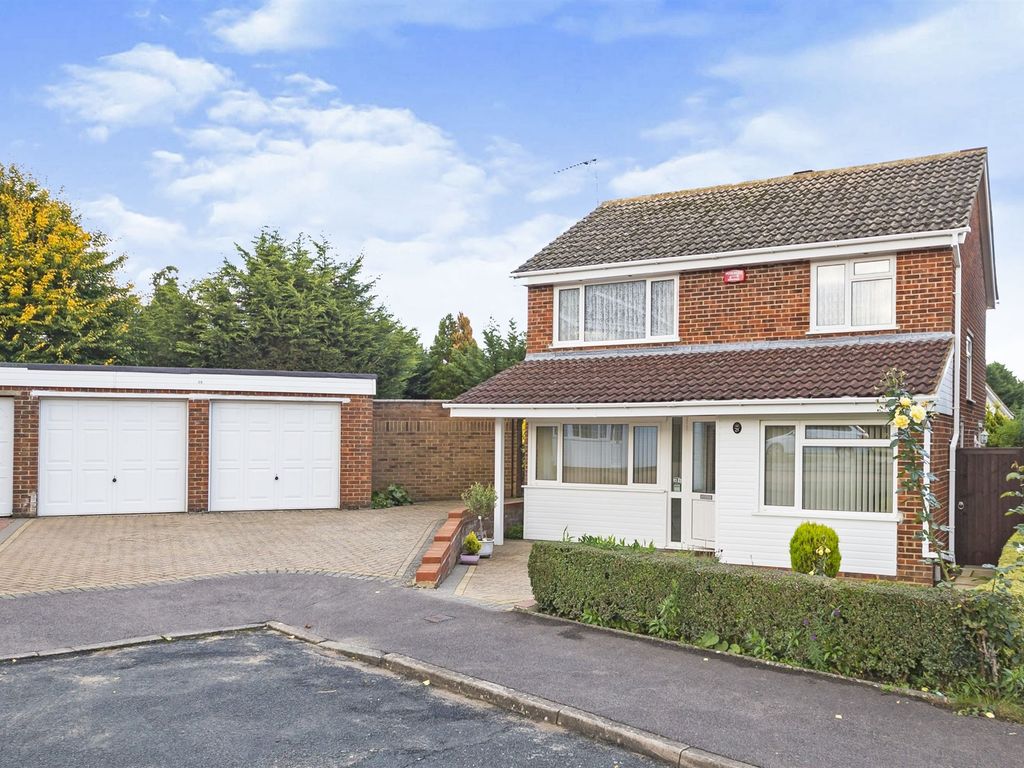 Cissbury Hill Crawley RH11  