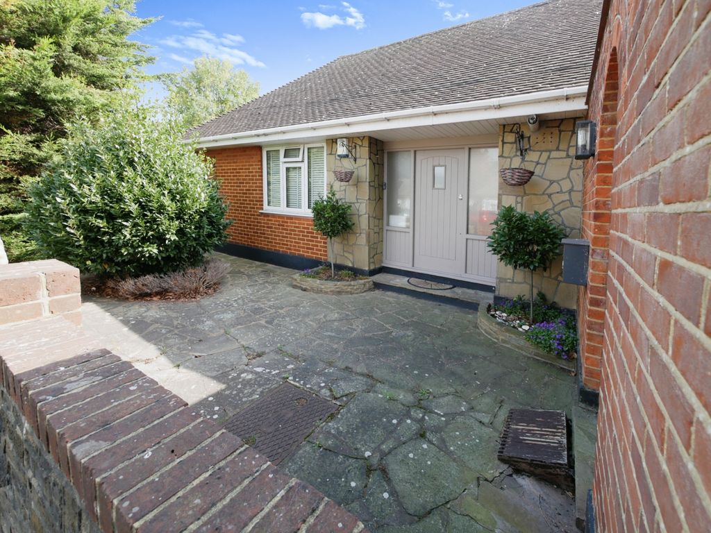 3 bed detached bungalow for sale in Westbourne Grove, WestcliffOnSea