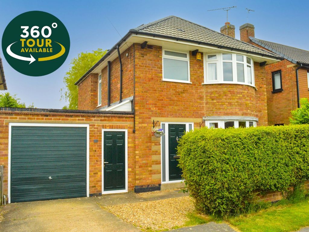 3 bed detached house for sale in Foxhunter Drive, Oadby, Leicester LE2