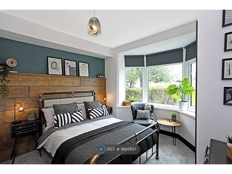 5 bed semidetached house to rent in Doncaster Road, Wakefield WF1, £