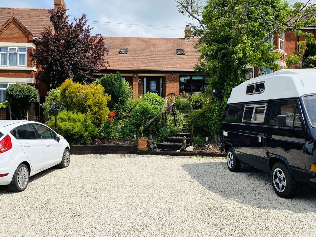 4 bed detached house for sale in Watling Street, Grendon, Atherstone