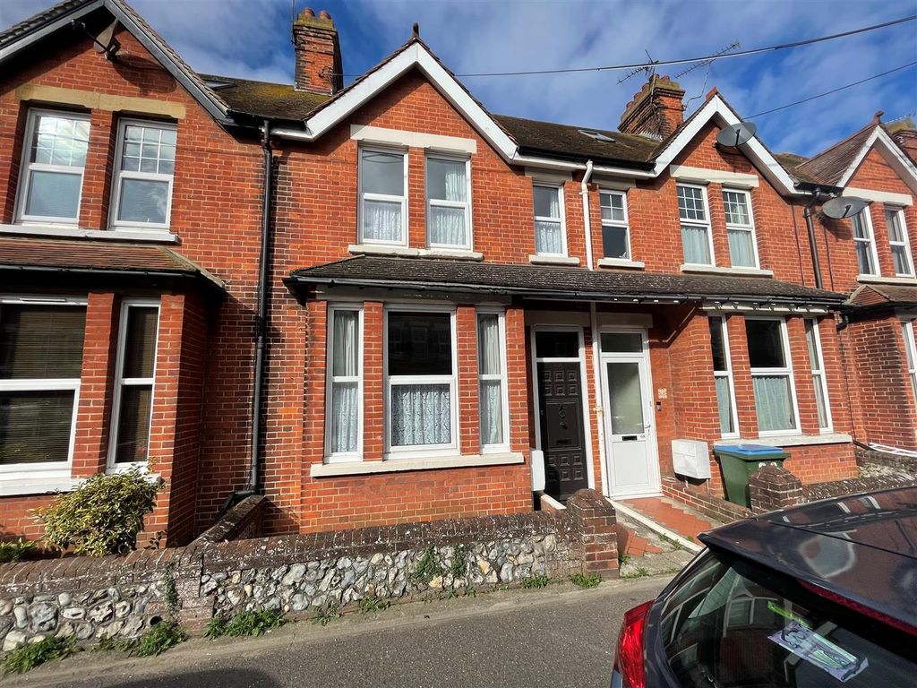 2 bed terraced house for sale in Queen Street, Littlehampton BN17 Zoopla