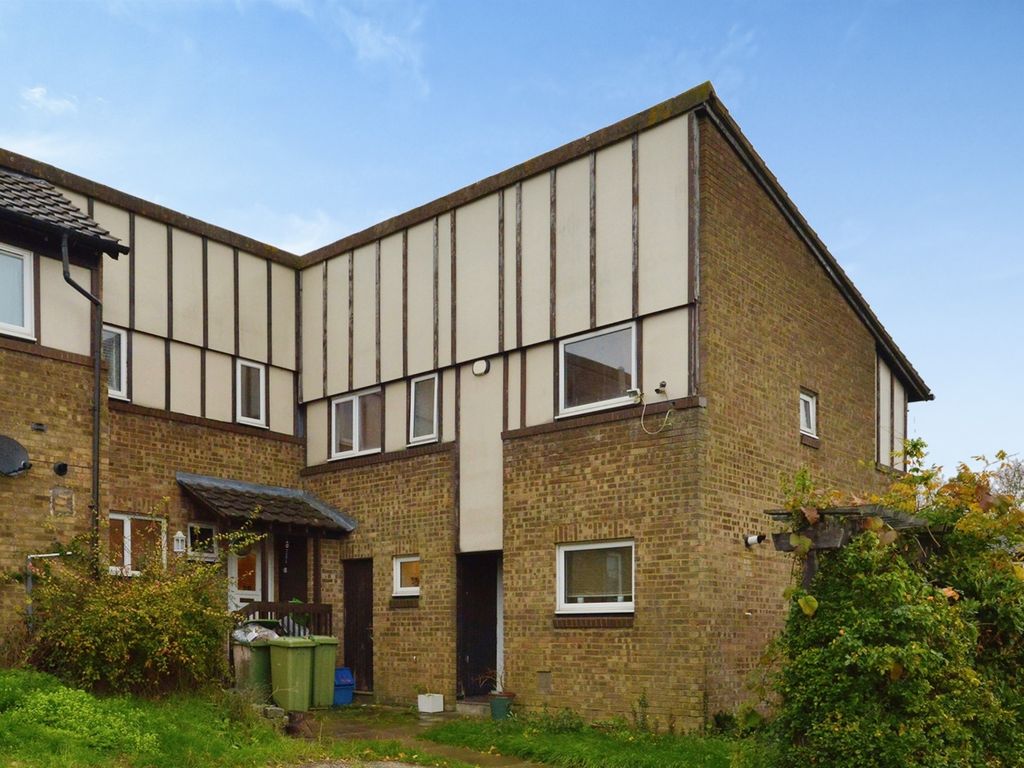 3 bed end terrace house for sale in Gibsons Green, Heelands, Milton