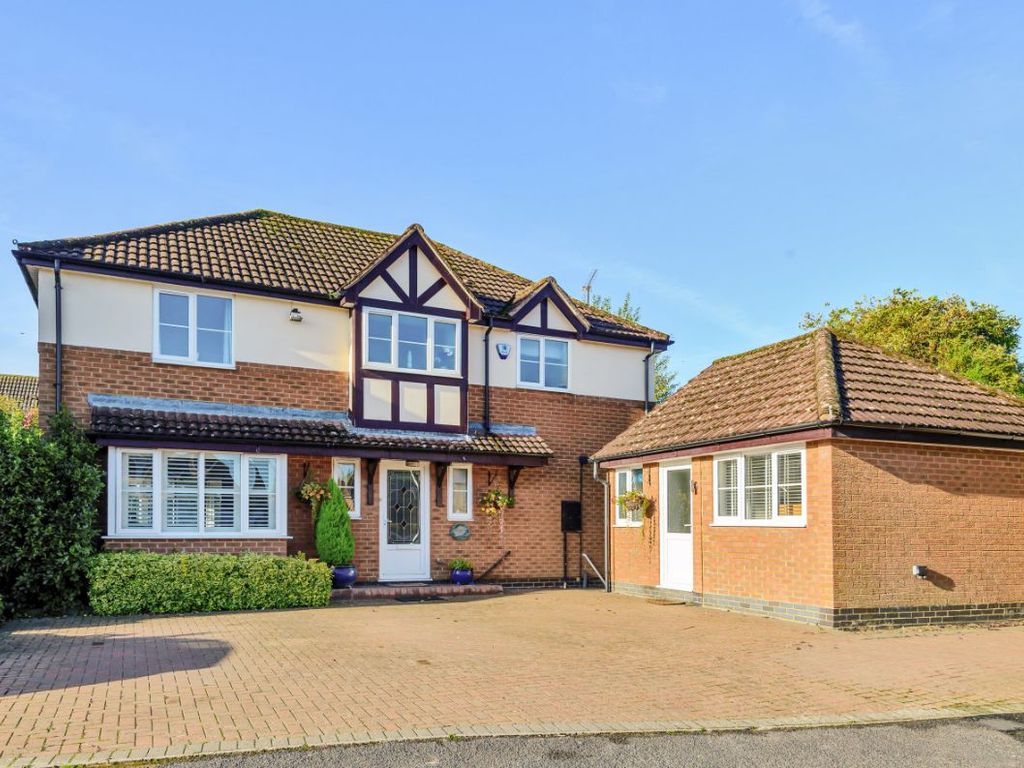 5 bed detached house for sale in Rowan Way, Cranfield, Bedford MK43