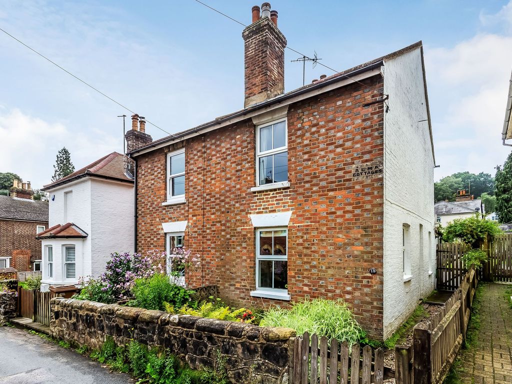 3 bed semidetached house for sale in Woodside Road, Tunbridge Wells