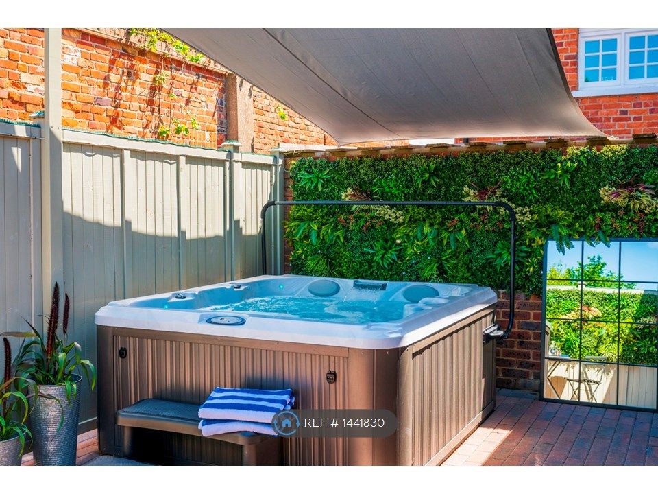 1 bed flat to rent in Friday Street, HenleyOnThames RG9 Zoopla