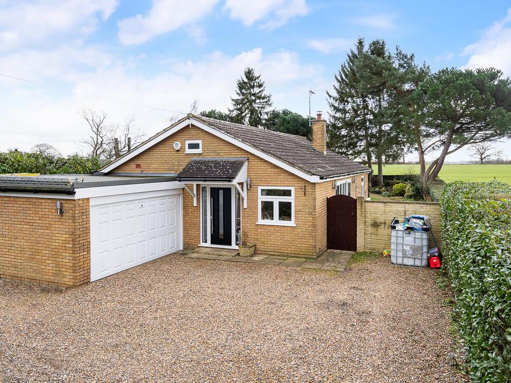 2 bed detached bungalow for sale in Tylers Causeway, Newgate Street
