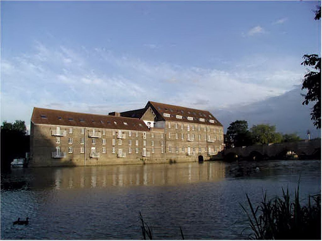 Bridge Place, Godmanchester, Huntingdon PE29  