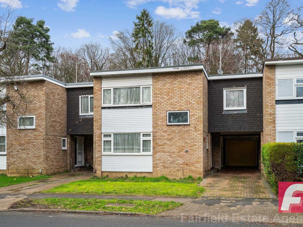 3 bed linkdetached house for sale in By The Wood, Carpenders Park WD19