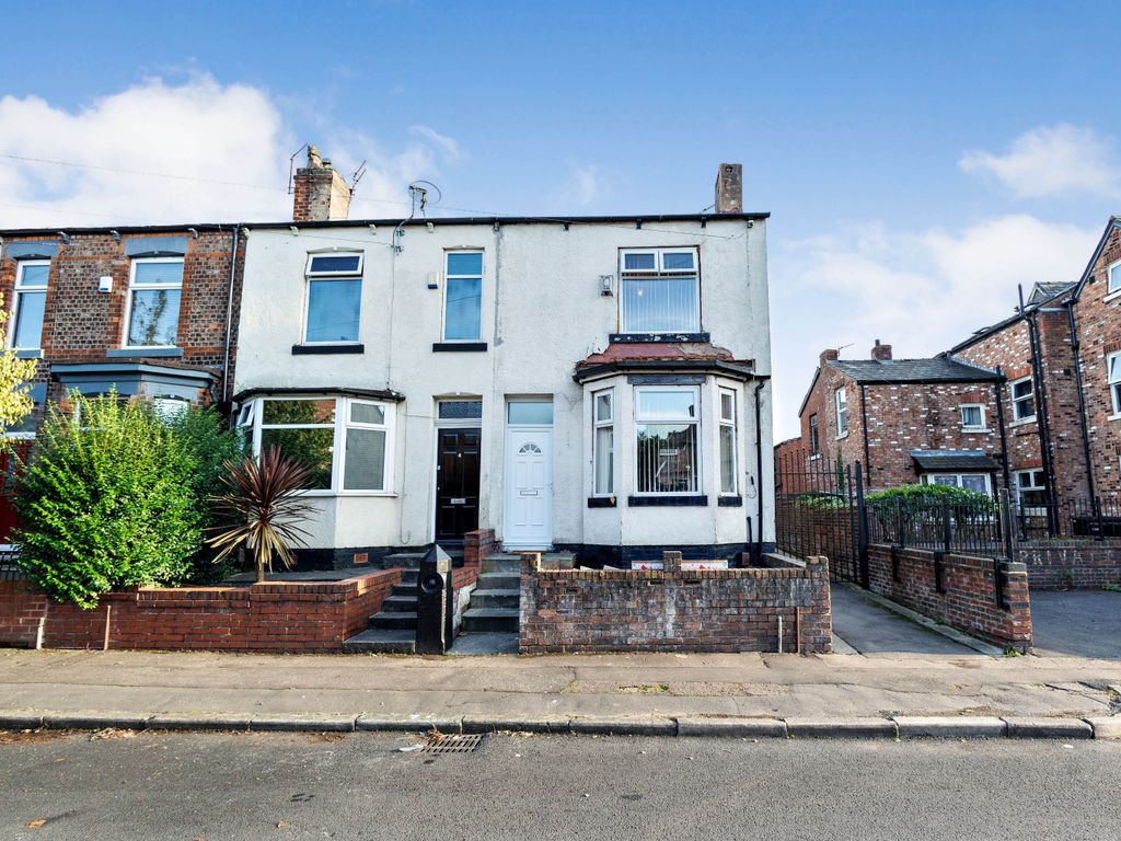 3 bed end terrace house for sale in Windsor Street, Manchester M40, £