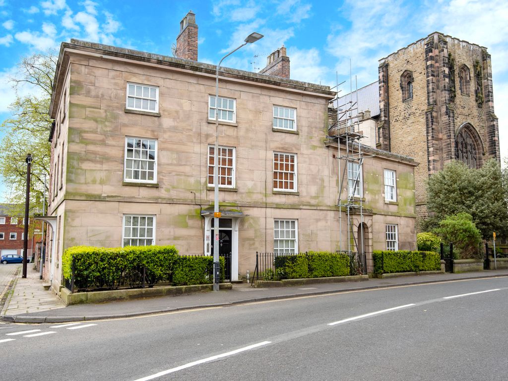 2 bed flat for sale in Chester Road, Macclesfield SK11, £135,000 Zoopla