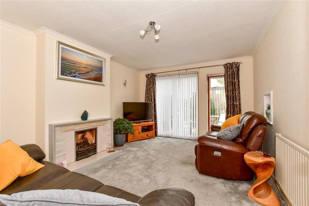 2 bed semidetached bungalow for sale in Hartfield Close, Tonbridge