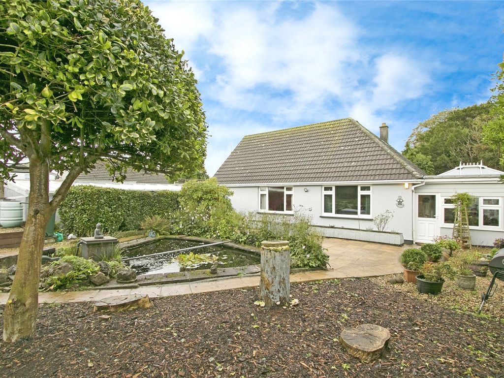 4 bed bungalow for sale in Bellevue, Redruth, Cornwall TR15, £425,000