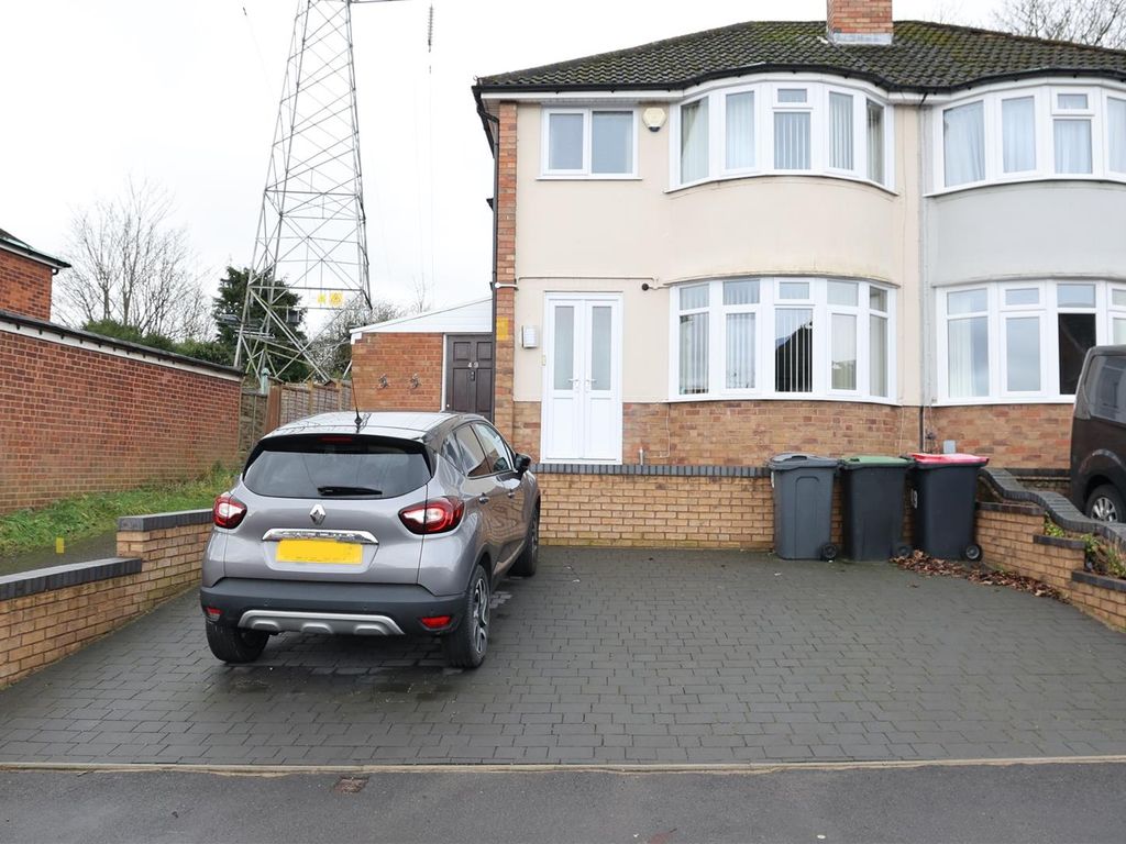 3 bed semidetached house for sale in Norton Road, Coleshill