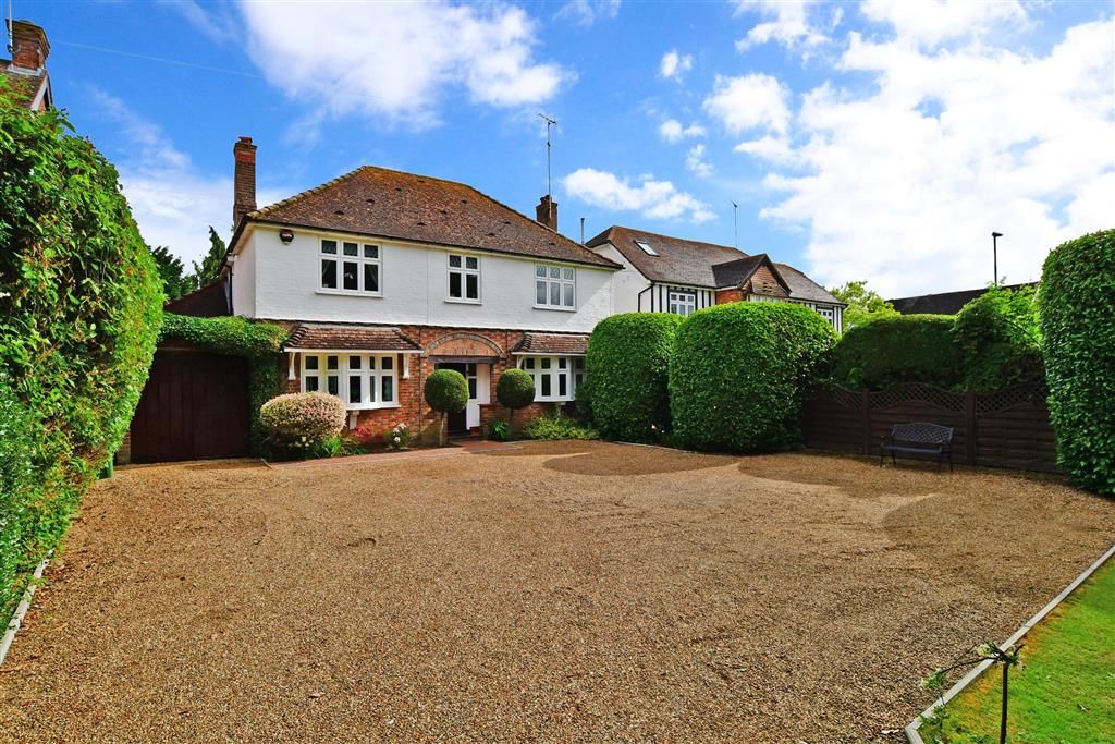 4 bed detached house for sale in Guildford Road, Horsham, West Sussex