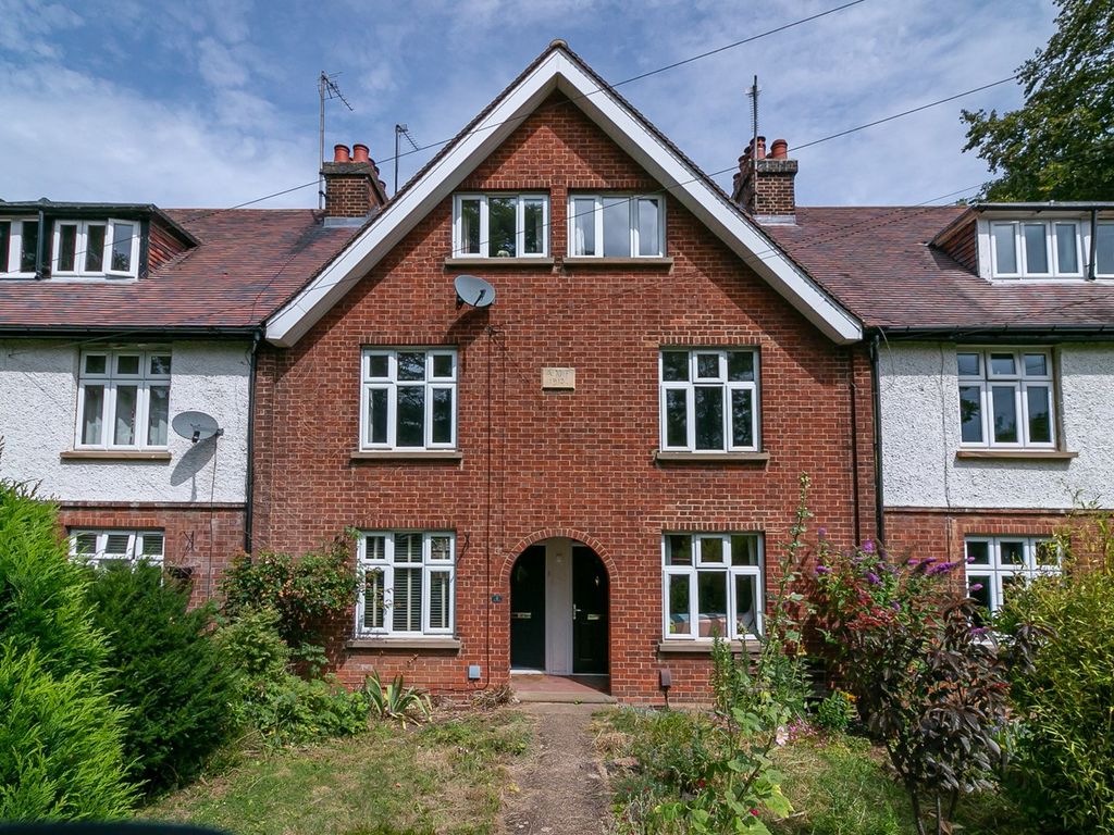 2 bed terraced house for sale in Upper Green, Ickleford, Hitchin SG5, £