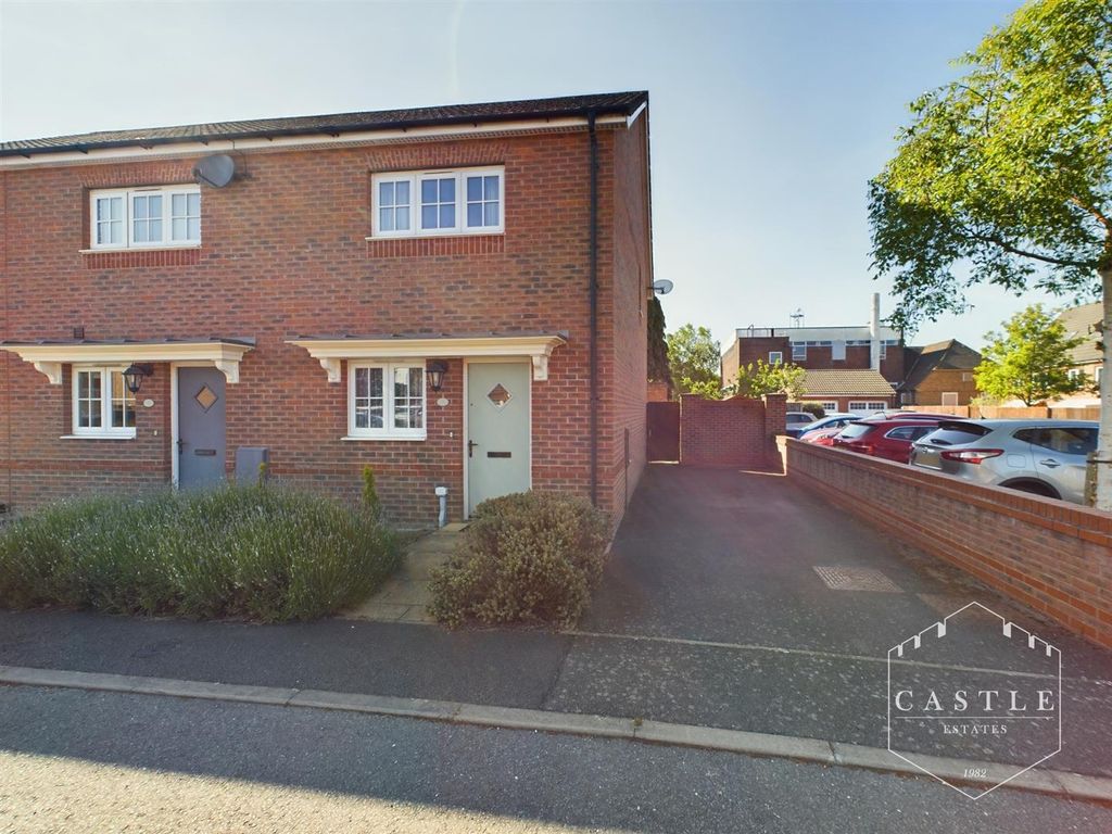 2 bed town house for sale in Radford Close, Earl Shilton, Leicester LE9
