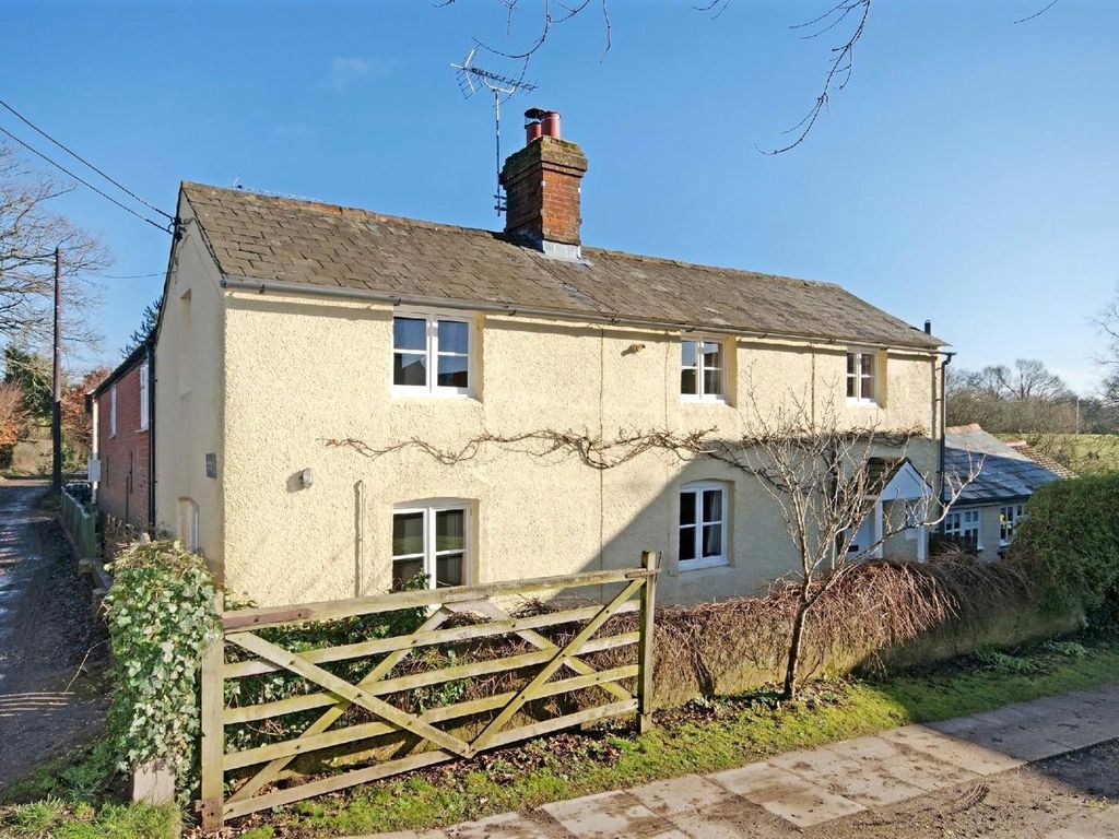 3 bed semidetached house for sale in Hop Gardens, Whiteparish