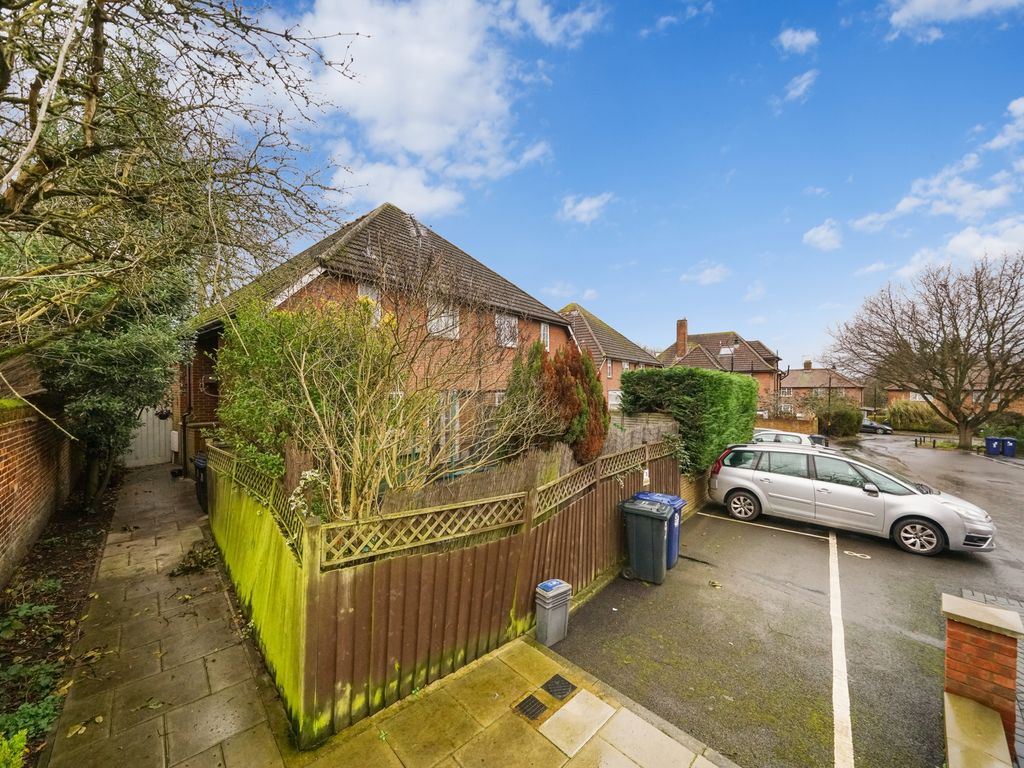 Alcott Close Hanwell W7  