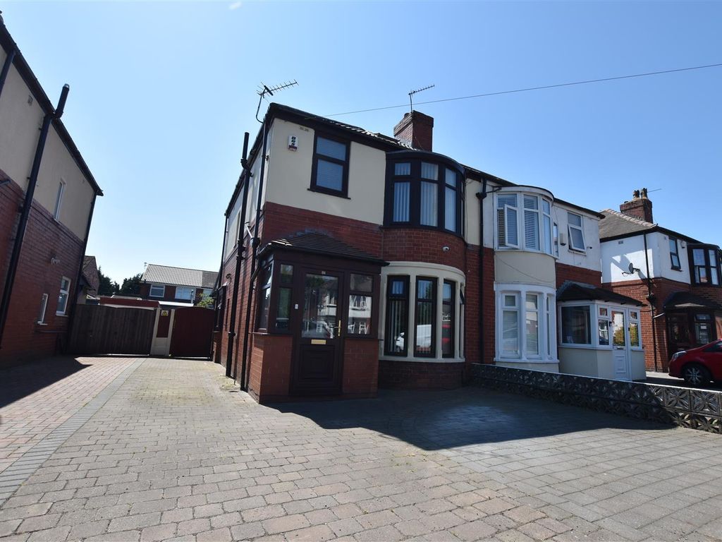 3 bed semidetached house for sale in Stopes Road, Little Lever, Bolton