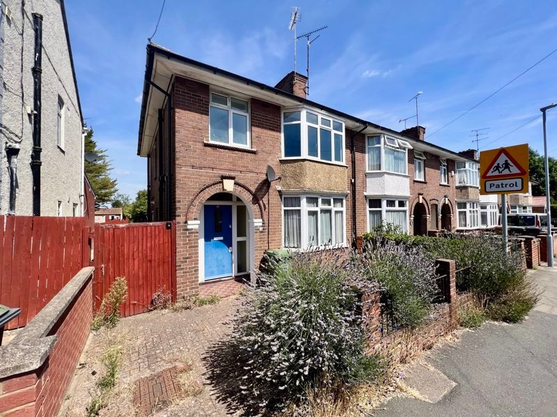 3 bed semidetached house for sale in St. Ethelbert Avenue, Luton LU3