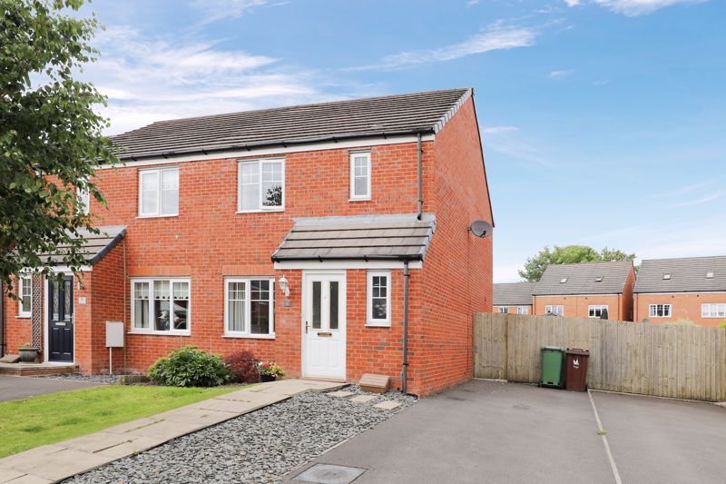 3 bed semidetached house for sale in Elton Fold Chase, Walshaw, Bury