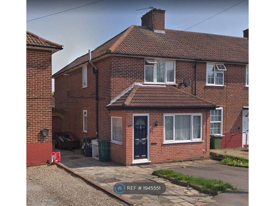 3 bed end terrace house to rent in Framlingham Crescent, London SE9, £