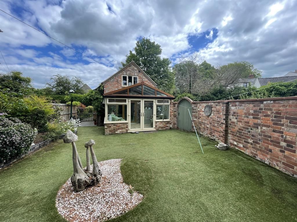 2 bed detached house for sale in Bath Road, Frocester, Stonehouse GL10 Zoopla