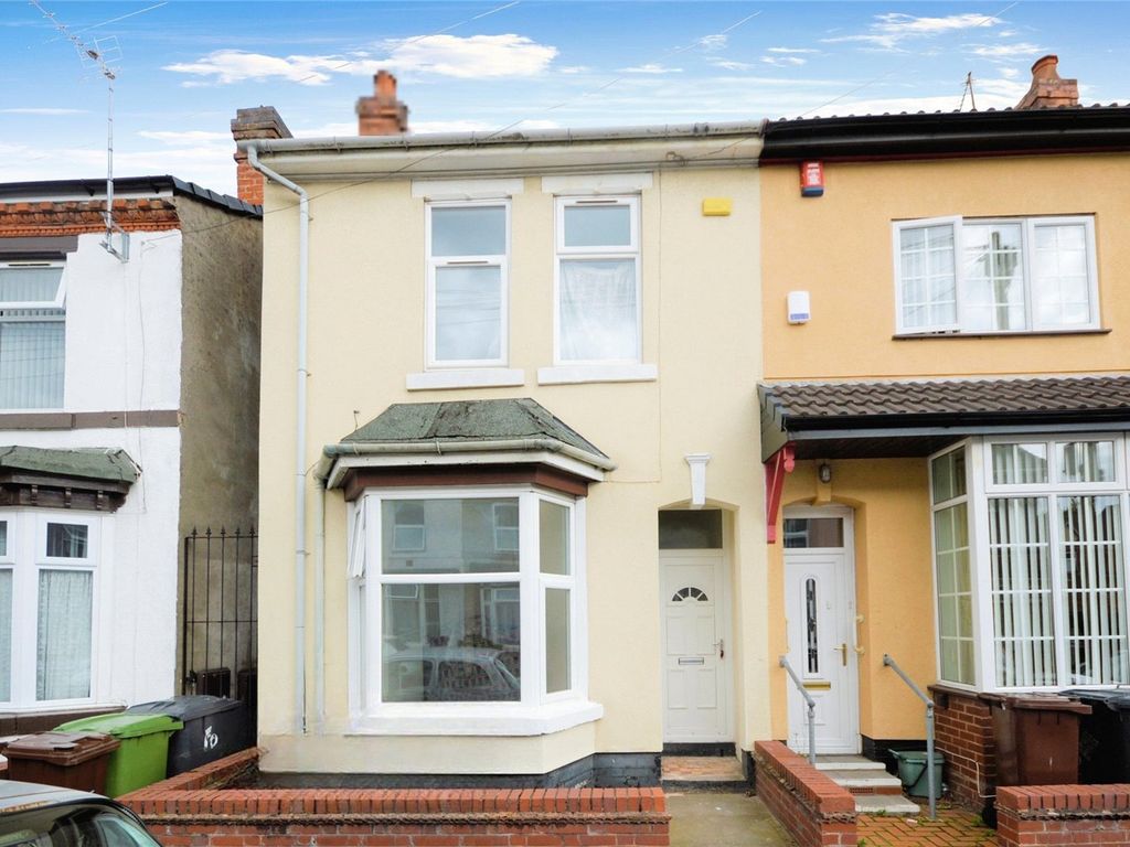 3 bed end terrace house to rent in Austin Street, Wolverhampton, West