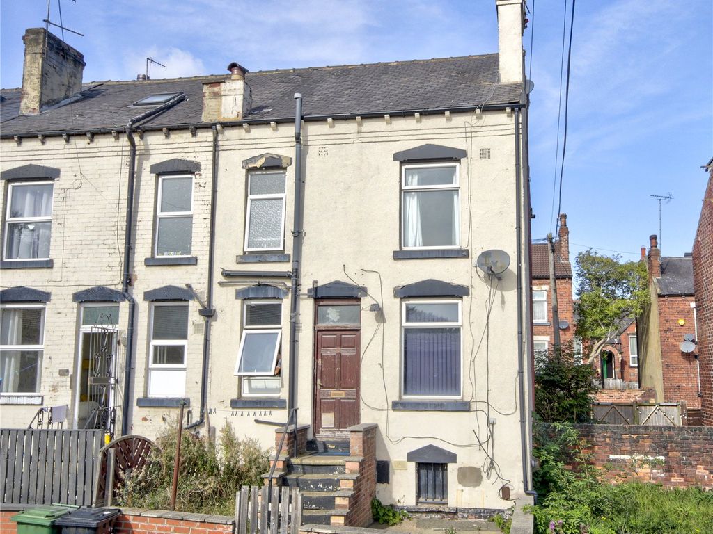 Cow Close Grove, Leeds, West Yorkshire LS12  