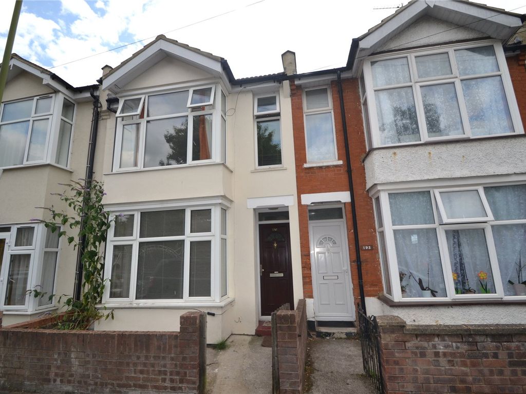 5 bed terraced house for sale in Harwoods Road, Watford WD18 Zoopla