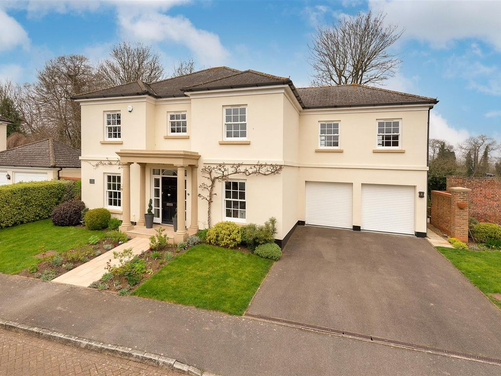 5 bed detached house for sale in Clare Wood Drive, East Malling, West