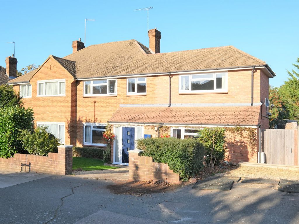 4 bed semidetached house for sale in Ridgeway Crescent Gardens, Orpington BR6 Zoopla