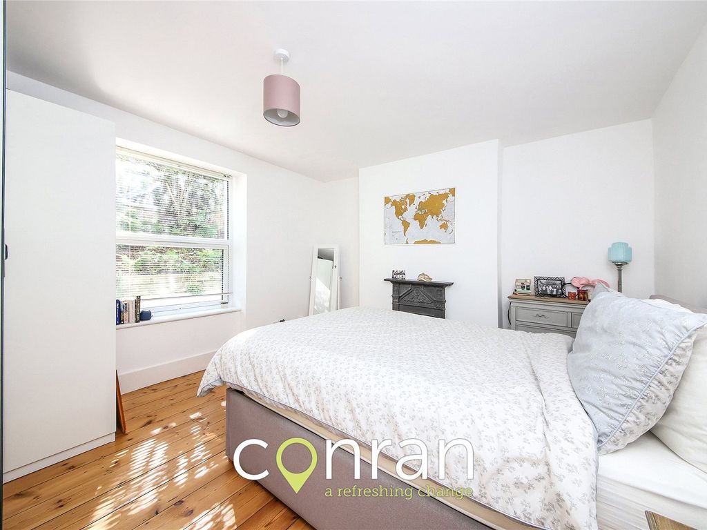 1 bed flat to rent in Charlton Church Lane, Charlton SE7, £1,650 pcm