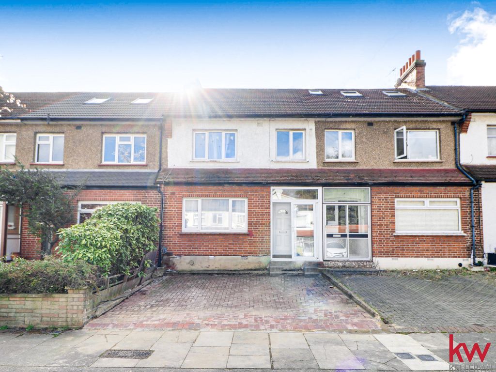 2 bed flat for sale in Lister Gardens, London N18 Zoopla