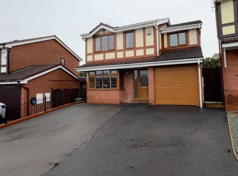 4 bed detached house for sale in Stratford Close, Milking Bank, Dudley