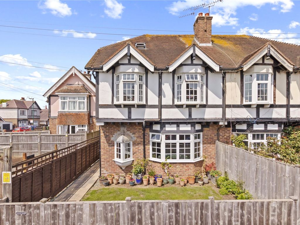 4 bed semidetached house for sale in Kenilworth Road, Bognor Regis