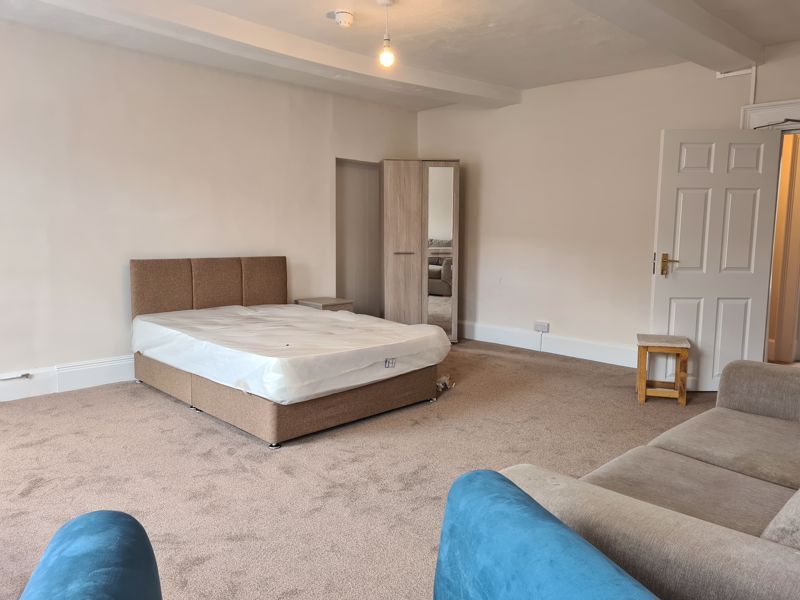 2 bed flat to rent in Shropshire Street, Market Drayton TF9, £525 pcm