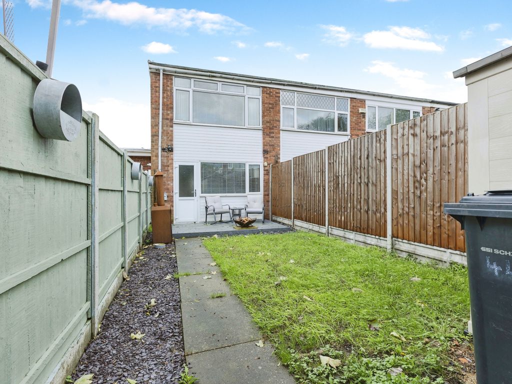 2 bed town house for sale in Telford Way, Thurnby Lodge, Leicester